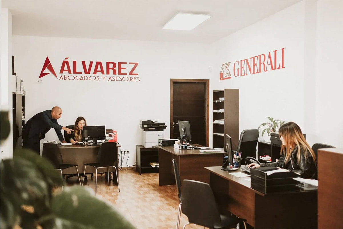 Álvarez Abogados y Asesores